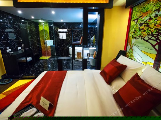 豪华冲浪大床房