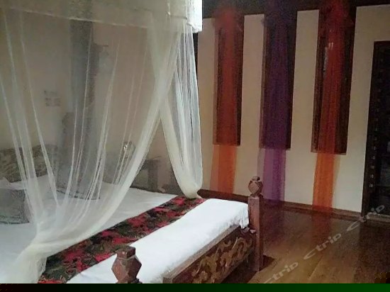 百奇温馨大床房