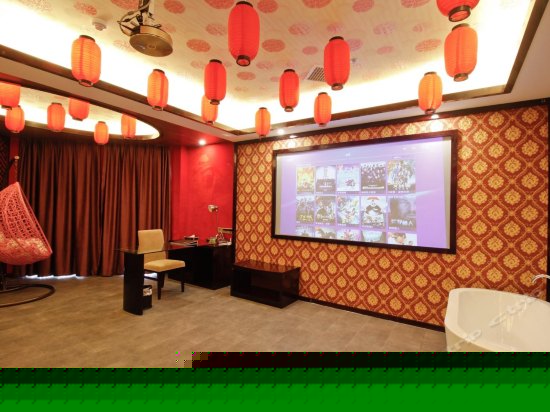 豪华主题圆床房