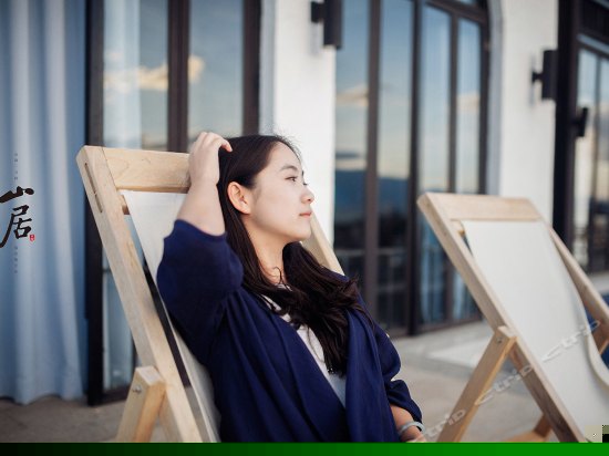 山居院露台海景房