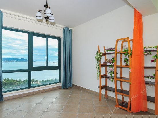 一线海景电脑圆床房