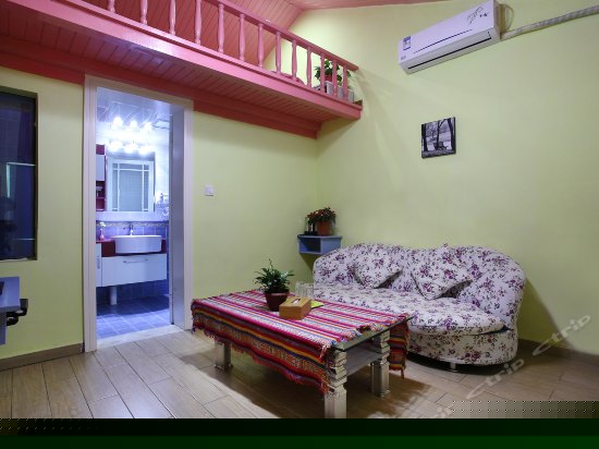 复式阁楼榻榻米大床房