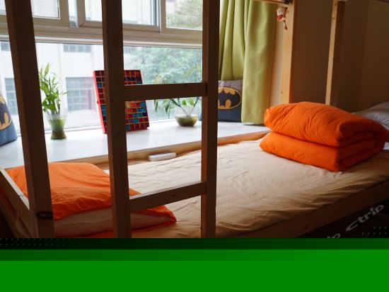 男生六人床位房