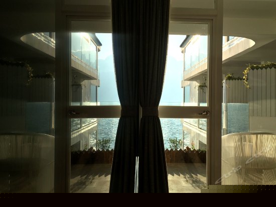 天云90°阳台海景大床房