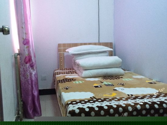 普通大床房（公共卫浴）