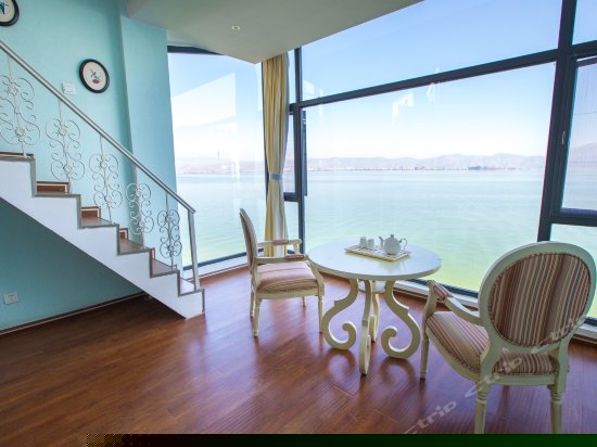 复式海景大床房