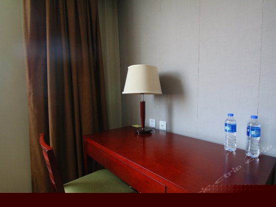 标准双人房(无窗)