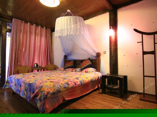 百奇温馨大床房