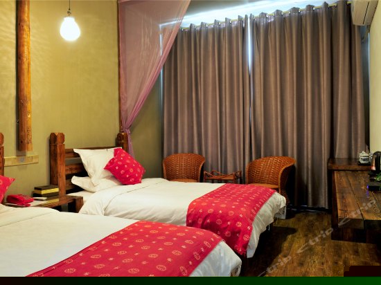 灵泉溪空调双床房