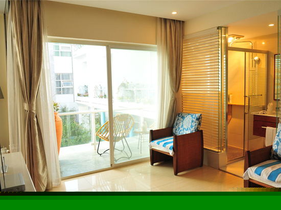 侧面海景大床房