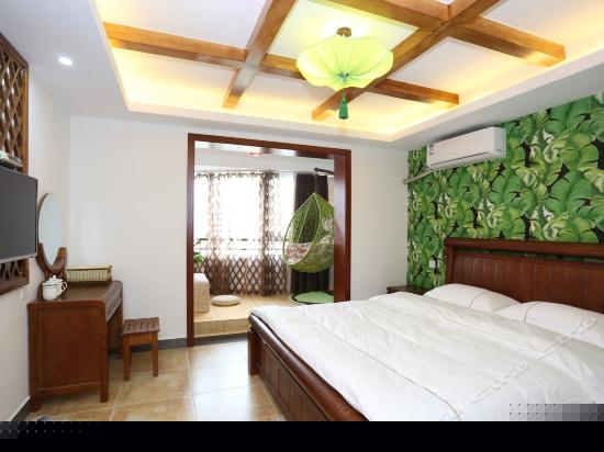 芙蓉国豪华大床房