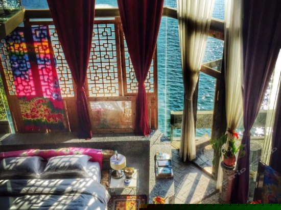 海景小套房天净沙