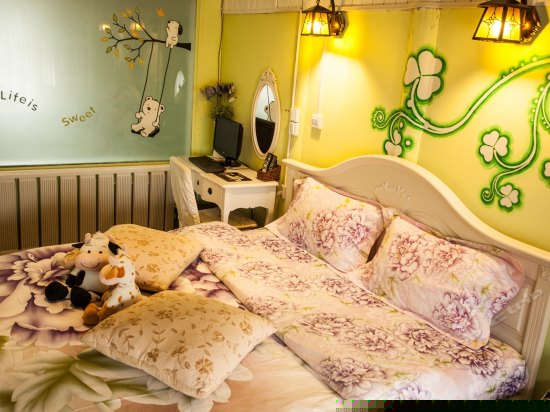 豪华阳光大床房