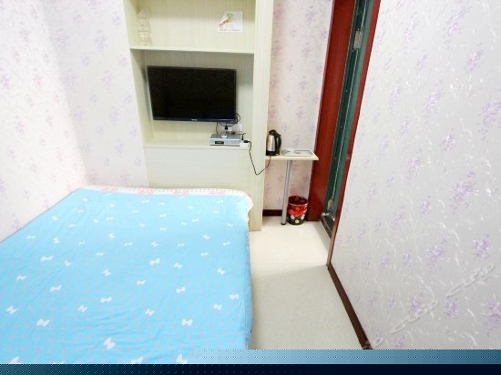 温馨情侣房(廊窗)(无窗)