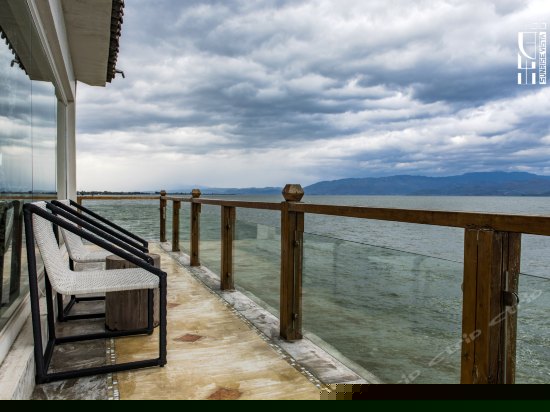 270°亲海独立阳台海景大床房