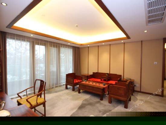 高级红木行政套房