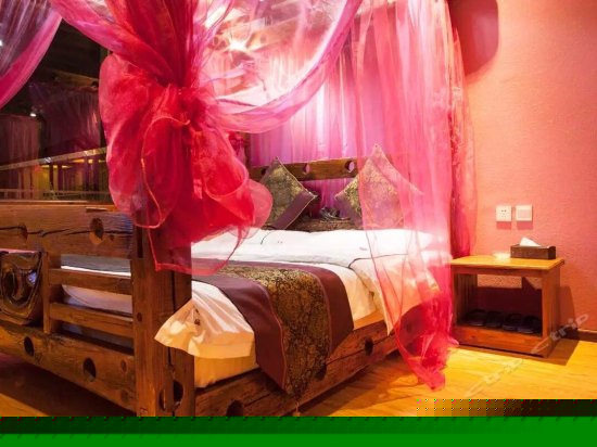 观景蜜月大床房