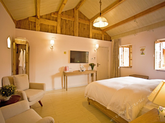 民间歌谣大床房