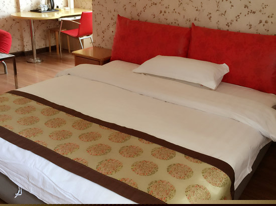 豪华江景大床房