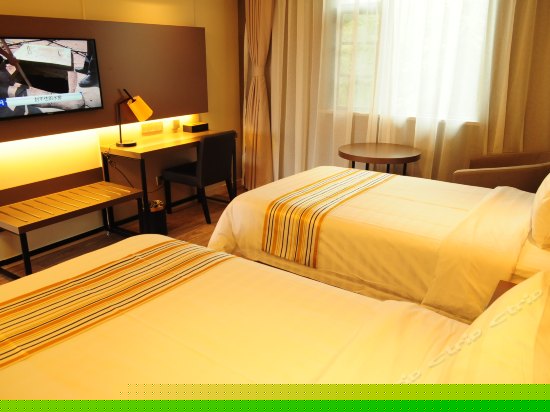 精选高级双床房