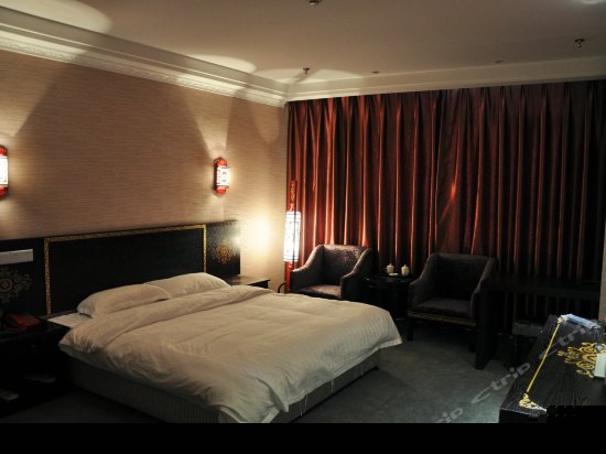 豪华大床房