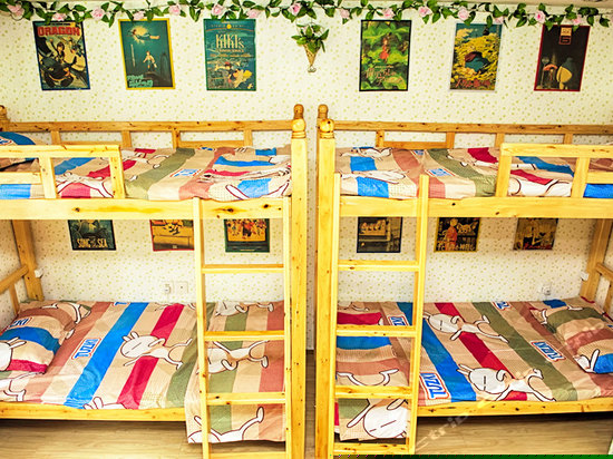 女生独卫私密八人间（床位房）