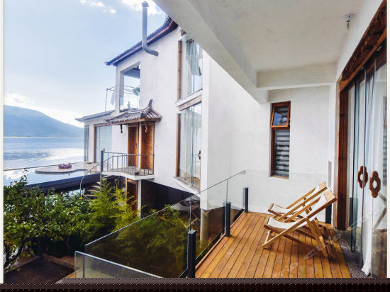 S202宽面海景露台家庭套房