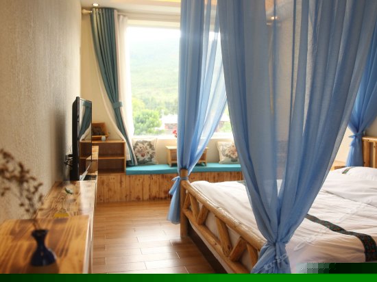 阳光蜜月大床房