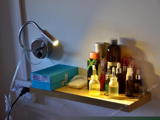 豪华女生8人间(床位)