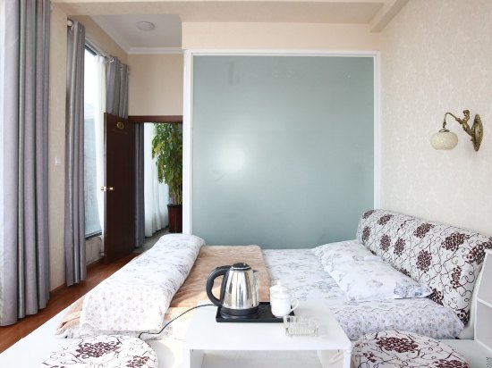 二楼榻榻米海景大床房