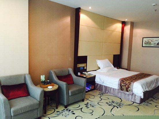 标准单人房（无窗）