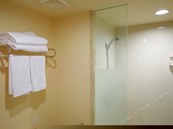 山海居 b大床房