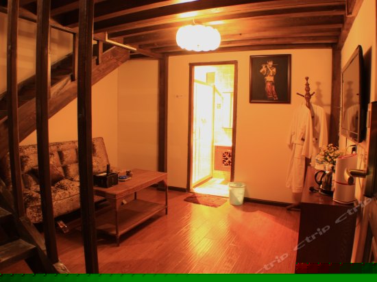 温馨复式大床房