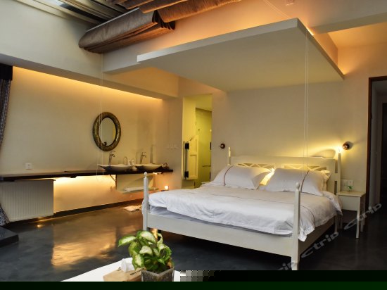 地中海星空大床房307号房