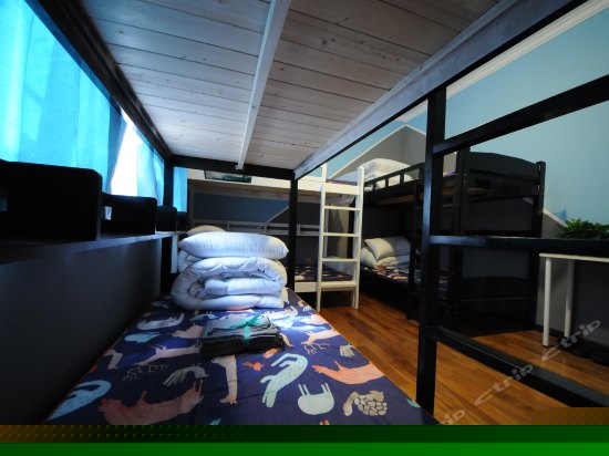 南北三号六人间（床位房）