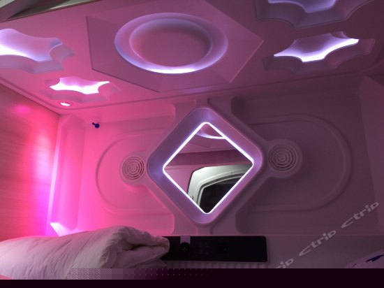 温馨太空舱女生八人间(无窗)