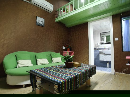 复式阁楼榻榻米大床房