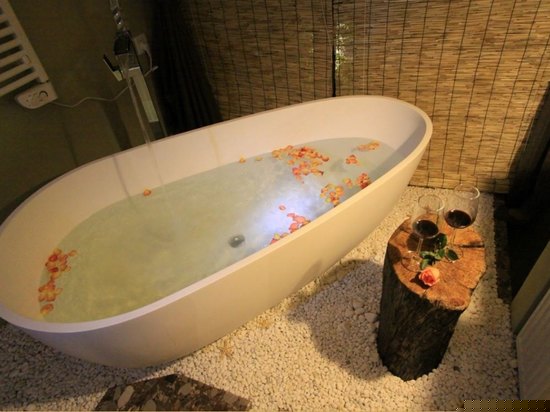 湖畔雪山全景房