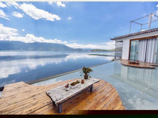 S 206—270度私属露台海景套房