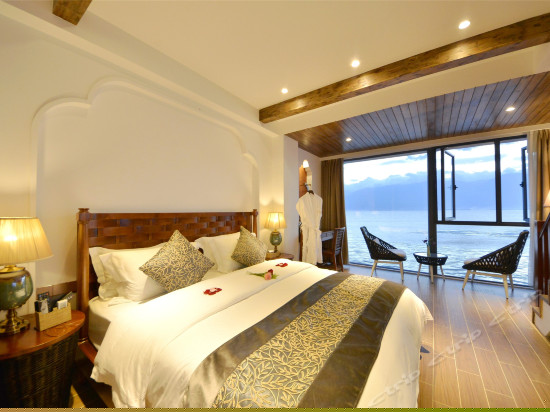 东南亚风复式海景套房