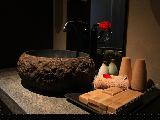 静心（温馨大床房）