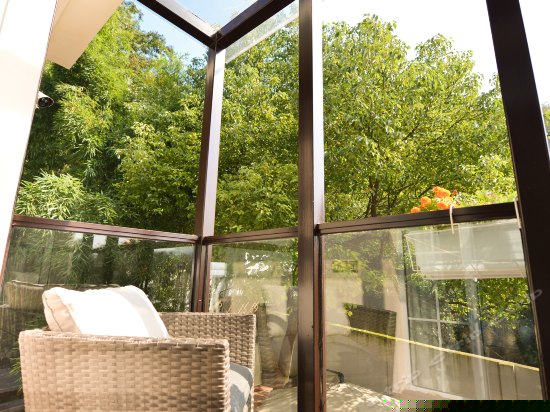 百子莲阳台大床房