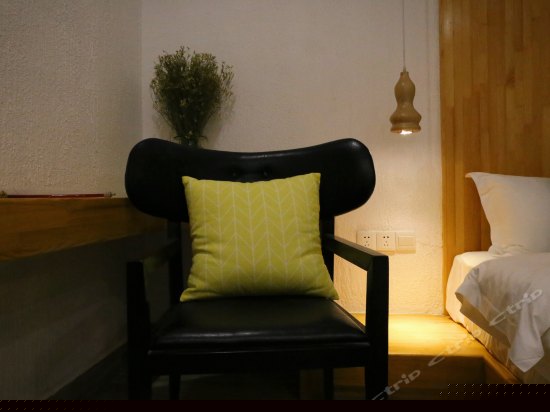 独立阳台大床房