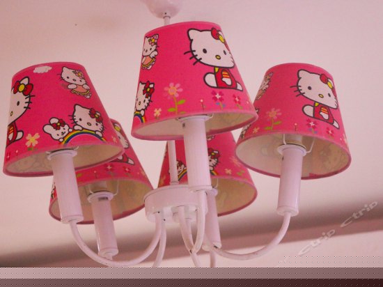 Hellokitty闺蜜主题房