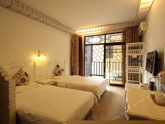 欧式阳台双人房