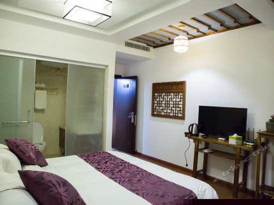 好时光临河观景房