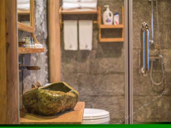 月吟海景豪华大床