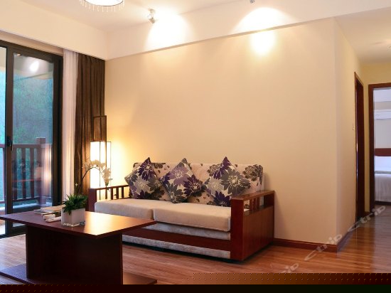 豪华山景双卧三床套房