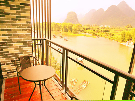 豪华河景双床房