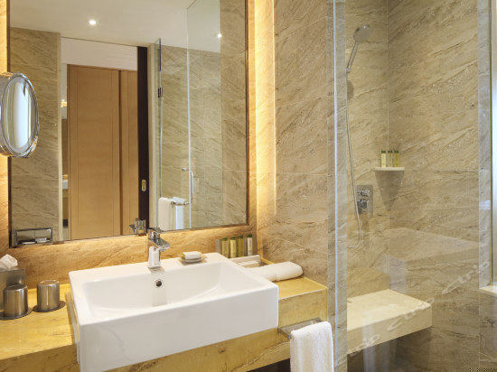 逸林豪华江景房